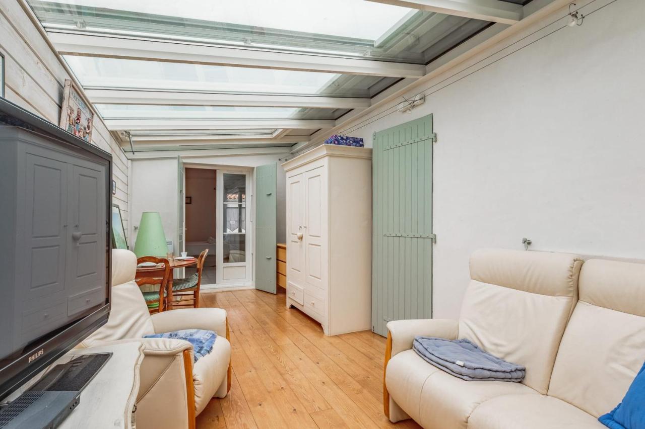 Nice Studio With Veranda Nearby The Beach In La Flotte - Welkeys Luaran gambar